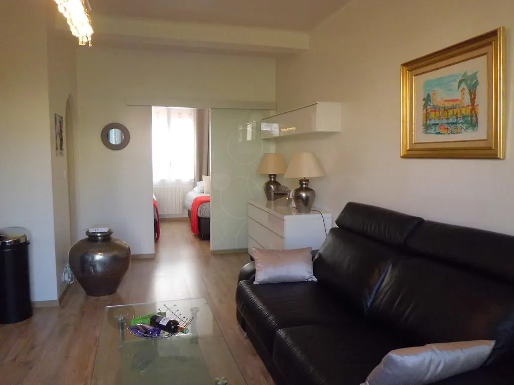 Auber Appartement Cannes Apartment